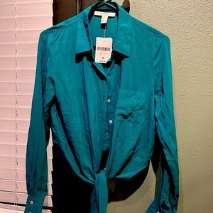Charlotte Russe button up crop tie shirt